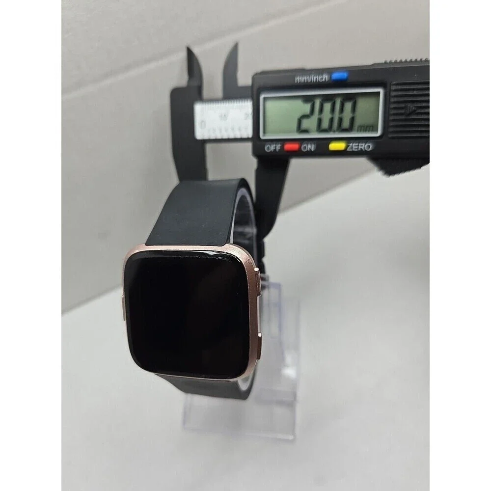 Fitbit Versa FB504 Smartwatch Fitness Heart Rate Bluetooth Activity W/ Charger